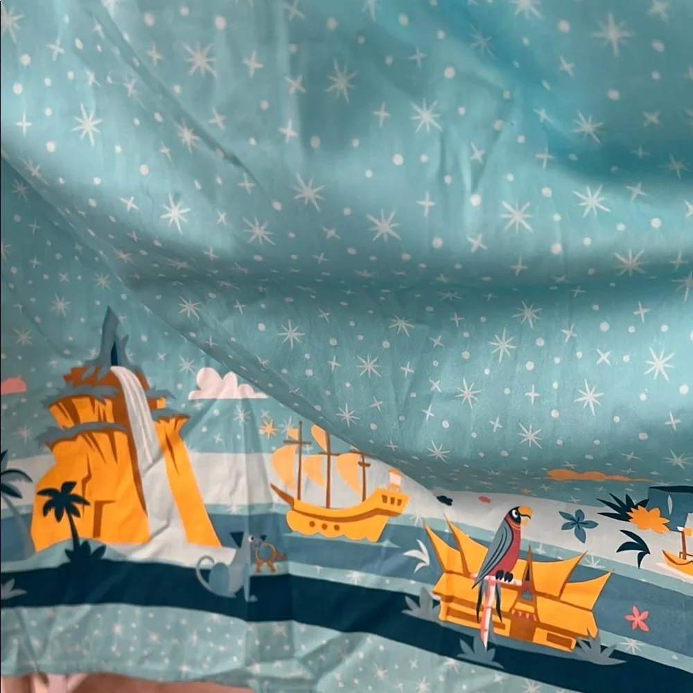 Amazing Disney Parks boutique dress. - Picture 5 of 9